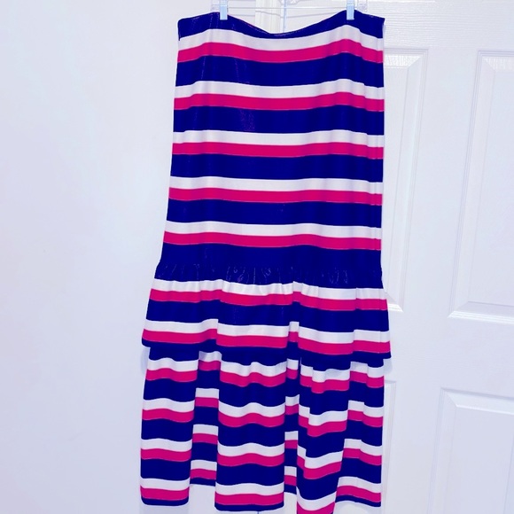 Signature Trumpet Skirt - Size 22 - Picture 2 of 3